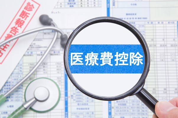 八重歯矯正の治療方法は？気になる費用・期間・痛みについても解説