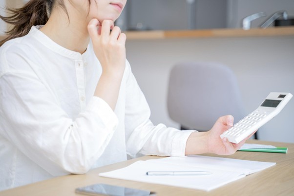 八重歯矯正の治療方法は？気になる費用・期間・痛みについても解説